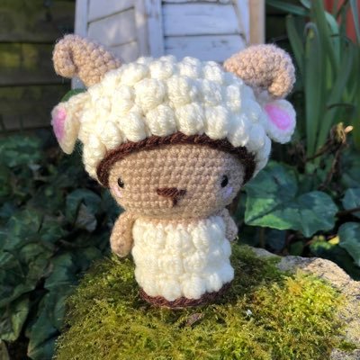 Founder of Handmade by Mrs Dunk.  Baby 👶🏼 Knits 🧶 Crochet Gifts Etsy Shop in bio.