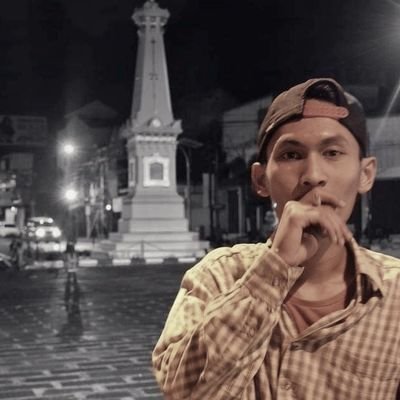 Disini Dingin
dan aku menyukainya