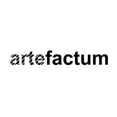 Artefactum es un tándem artístico que transita entre el arte, la pedagogía y el pensamiento crítico.