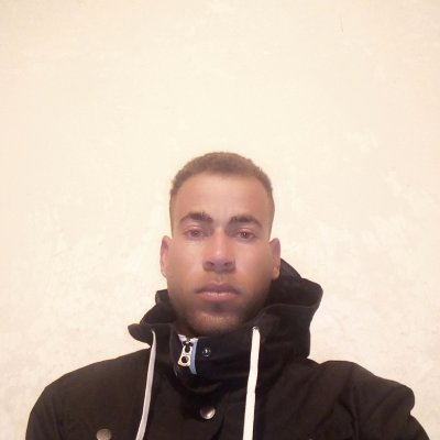 awniiawni7's profile picture. 