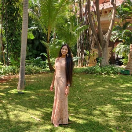 ShreyaTabjul's profile picture. SDE @ Explorex