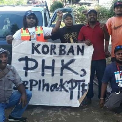 Korban PHK sepihak manajemen PT. Freeport Indonesia.