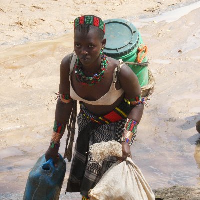 HardWorking Women in Pictures is a photobook created to raise awareness of fair trade &women’s rights as human rights.
By feminist and educator Michal AG.