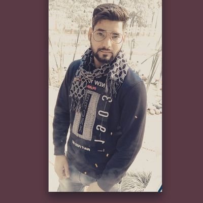 Bio padne ka itna shauk hai to Science lo.