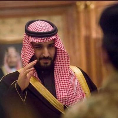 { إنّ اللَّهَ ومَلَائِكَتهُ يُصَلُّون على النبيِّ يا أيُّها ٱلّذين آمنُوا صَلُّواْ عَلَيه وسلِّمُوا تَسْلِيمًا }.