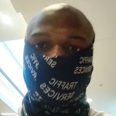 omhlobo's profile picture. 1652 🙄