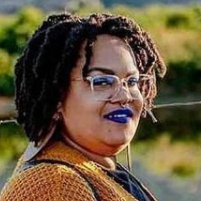 Earth Girl 🌎 Avid Reader 📖 Mother👶🏾 Lover 💏 #AdminHustle 📝 Owner of @Adminovative 📃 Advocate for Women's Empowerment 🚺 Conveyor of Peace ✌🏽and Love 💛