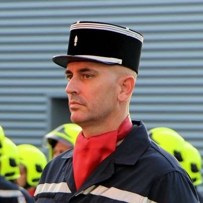 CNSPV / Docteur en sociologie / Vers un #management tenable pour les #pompiers Français / #sociologie des organisations / Commandant de sapeurs-pompiers