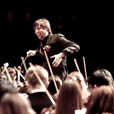 Grammy Winning Conductor, in the US and abroad. Love each other, make good music always. Please don't call me maestro. (He/Him) https://t.co/wPAotwIyzi