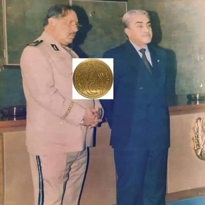 NOuhabab's profile picture. فإلى متى صمتي وحولي أمـةٌ يلهو بها السلطان والدرويشُ هذا بسبحتـه وذاك بسيفــــه وكلاهما مما تــكدُّ يعيــــشُ .