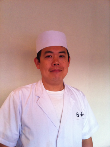 「地獄でも天国を見つける男」です。
すーぱーのお惣菜→フリーター→独逸の和食レストラン→鎌倉の料亭→居酒屋→和料理店→独立。「和料理日和」
今は鎌倉駅近くで和食屋をしています、。つぶやくのは店の予約状況から料理、人生に至るまで色々です。つぶやかない時は忙しいか、完全オフの時と思って下さい。
0467-24-4499