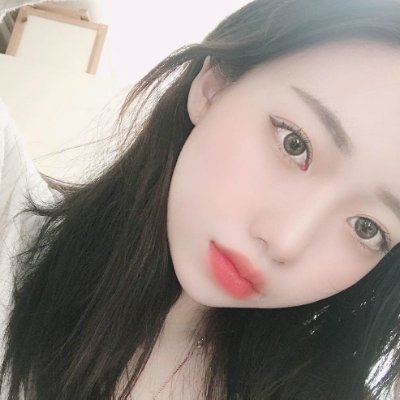 23歳/美容師のえろあかです💗彼氏いなくて毎日ムラムラしてるからオナ動画とかえろツイート多め♡笑 えっちい動画おナニーアプリ💚⬇️https://t.co/AZOhZIDERR