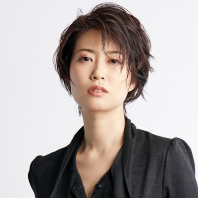 sakiko_w_lotus's profile picture. 座ウォーキングスクール代表 #モデルマインド（WAVE出版）#美人な姿勢図鑑(新星出版社)著者 ☆モデル/ウォーキング講師/占い師/ファッションショー演出/司会/ナレーション/お仕事ご依頼はDMにて✨ 柴犬 LOVE‼︎