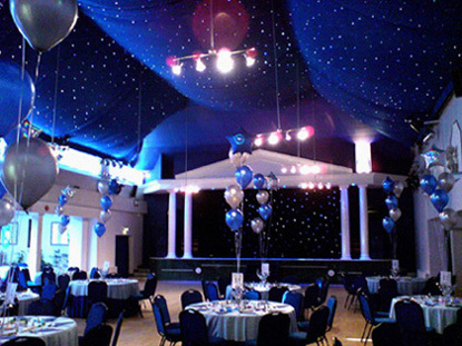 We specialise in corporate/private events, conferences, weddings, cabaret nights, dinner dances, school proms, Christmas parties, fashion shows and much more.
