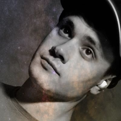 SalvadorUdoli's profile picture. дан.
 🫂
таке чуство якесь шо я десь наказую вас за шось