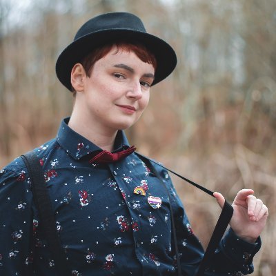 FR - EN, Genderfluid (tous pronoms) et féministe, Responsable de collection @pluriel_les / Améthyste Editions ; photographe
geek, bienveillance et militantisme