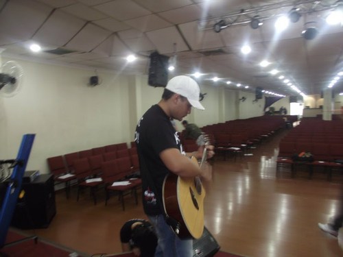 Jesus é o meu caminho, a minha verdade e minha VIDA...Amém...