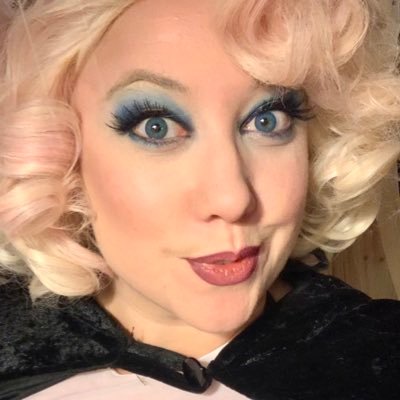 burlesque performer. #boobclown™ Gonzoriffic independent feminist film actor/writer/director. “The Doris Day of Dropping Trou” she/her. bisexual.