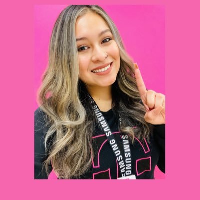 LeslyLugo7's profile picture. • POWER TO THE PEOPLE 🌈🖤✊🏼✊🏾✊🏿• MEXICANA 🇲🇽