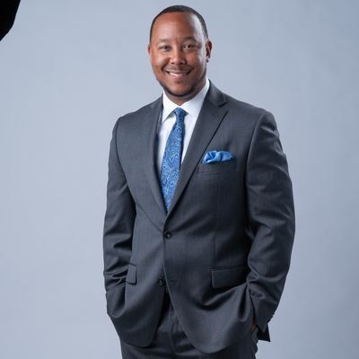 WTVR CBS 6 Sports Anchor/Reporter.📺 Petersburg native. Emmy winner🏆@vsu_1882 Grad. VSU Wall of Fame Class of 2022, story ideas at Sean.Robertson@WTVR.com