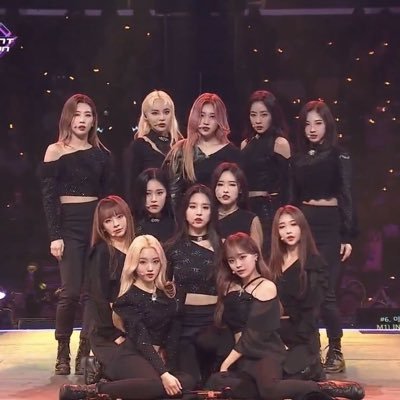 LOONAVERC's profile picture. for LOONA.