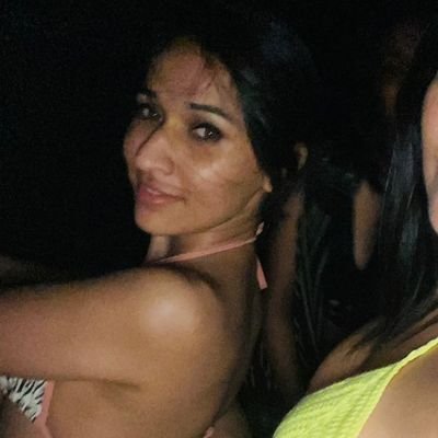 ysurbhi's profile picture. Wannabe Artist
💜 purple💜
🎵 I follow rivers by lykke Li