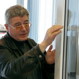 I superviser over firm of repair of windows in Moscow