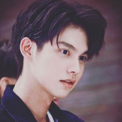 amo al kpop y toda la cultura asiatica y sobretodo amo a exo y vixx