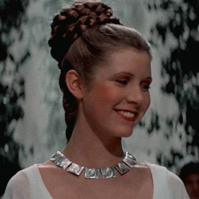 Here in this profile, Leia is the Queen if you don't like it, get out.