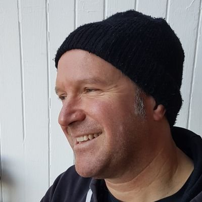 Senior Practice Manager @Birthlink100 Seeking the tweeting of the compassionate, authentic, inspiring, creative & playful.