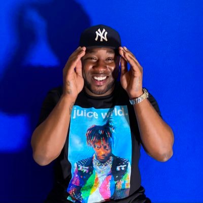 PettyAssCanBee's profile picture. 