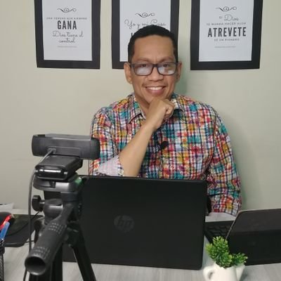 Creo en Cristo,
Comunicador Social,
Autor del libro EL Diario de un Adorador,
Dir. Escuela Sellados Para Adorar,
Pr Congregación Cristiana Casa de Adoración