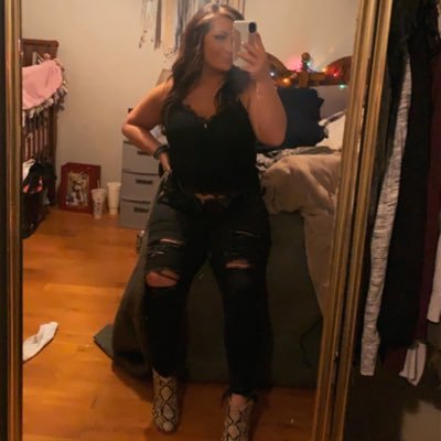 ciaracheyenneee's profile picture. nothin ever happened 'round my hometown& I ain't the kind to just hang around. • 24 | LPN