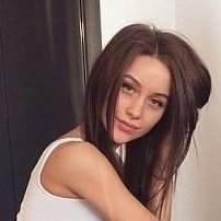 zLrqw2yZLe9RQaY's profile picture. 