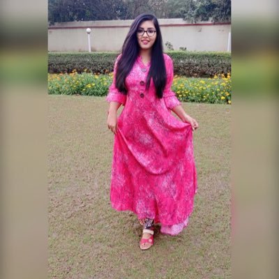sugandhaaa_____'s profile picture. 🅱🅰🅽🅰🆁🅰🆂 🅷🅸🅽🅳🆄 🆄🅽🅸🆅🅴🆁🆂🅸🆃🆈 ‘➋➋ 🎓.   𝐗𝐗🔥.  INSTA : s_u_g_a_n_d_h_a__________