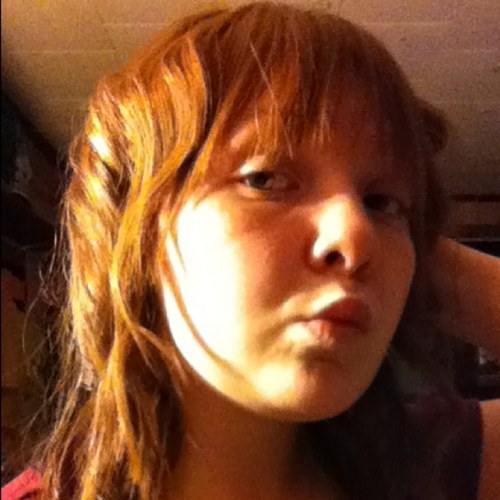 Bertaxox's profile picture. I have red hair,green eyes,super pail and sunburn prone ;)  I love photography and everything about it33Also the sound of a acoustic guitar makes me melt :]