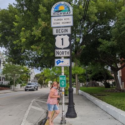 Enviro_girl07's profile picture. Environmentalist. Hiker. Student of History, Archeology and Environmental Science 🤠 Selenophile 🌕👩‍🚀
California Girl 😎