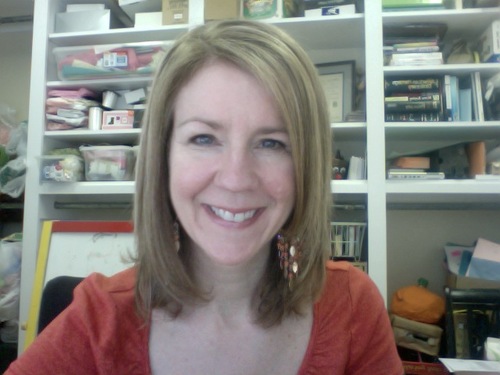 Marketing gal. Mom, indie music fan, beer drinker, wannabe chef.