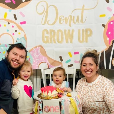 nap6w7's profile picture. Cause lovers dance when they're feelin' in love Spotlight's shinin' it's all about us It's all about us