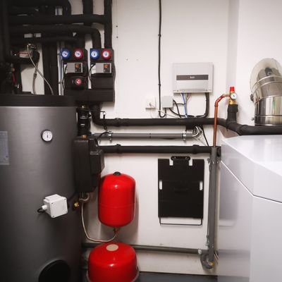 A Welsh heating engineer who decided to move to France. Un chauffagiste gallois qui a décidé de s'installer en France