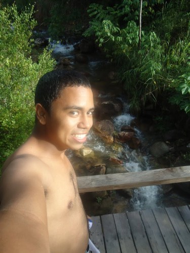 Deixo livre as coisas que amo. Se elas voltarem é porque as conquistei, senão porque nunca as tive.