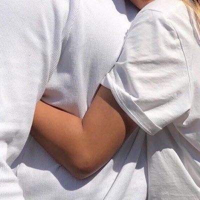 hadooy_94h's profile picture. حب + حب = حُب