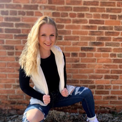 EmyliKreiser's profile picture. be happy