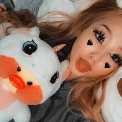 RSN: jennietaliaa :) Average Gamer, OSRS And Variety Streamer On Twitch: https://t.co/vrOSZzZPC7