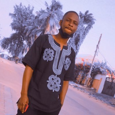 Hasinoo911's profile picture. Artist 😎|| Rap, Sing but Can’t Dance 🕺🏼|| 1man army 💪🏽|| Rep Crockcity 🌇|| Keep it 💯 no Faking || ⭐️ in the making 🤴