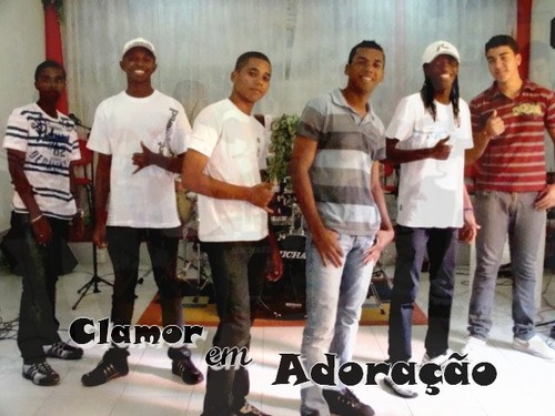 Somos Uma Banda Que Pregamos A Palavra De Deus
Nosso Objetivo é Chegar Até Pessoas que Querem 
Mudança Que Ih Sempre Entregar Toda Honra E Gloria Ao Senhor