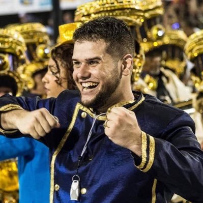 Mestre de Bateria da Unidos de Vila Isabel. Produtor/ Musicista/ Contato