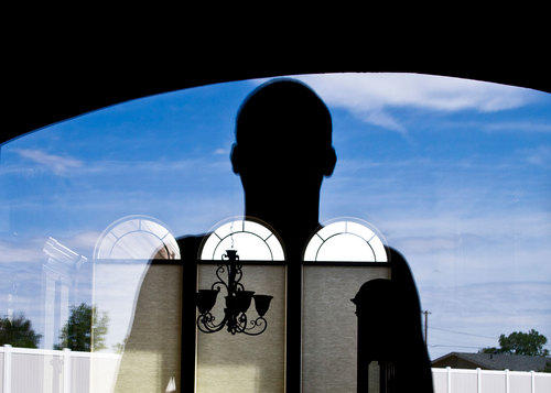 phootphinger's profile picture. fly a flag, burn a banner; bite a tongue, such table manners