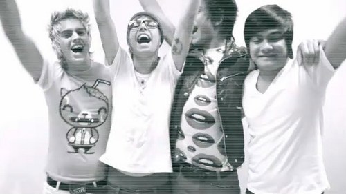 Fã clube dedicado a minha vida :: Restart
|Donas : [@AnePLM] & [@byanca_rstt] /
            Fã clube² [@lovemepelu_]