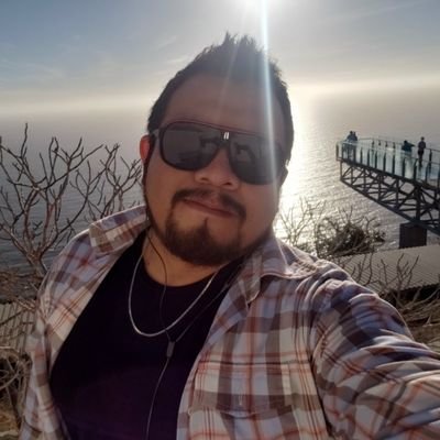 cabito_28's profile picture. Por que después de todo he comprendido que lo que tiene el árbol de florido, vive de lo que tiene sepultado...